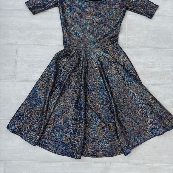 Lularoe Elegant Nicole Dress Rainbow Mermaid Swing Shimmer Iridescent Oil Slick - Picture 4 of 8